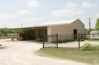 4615 S Flores St, Elmendorf, TX for sale Building Photo- Image 1 of 9