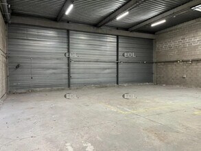 Light Industrial in Bezons to rent Building Photo- Image 1 of 4