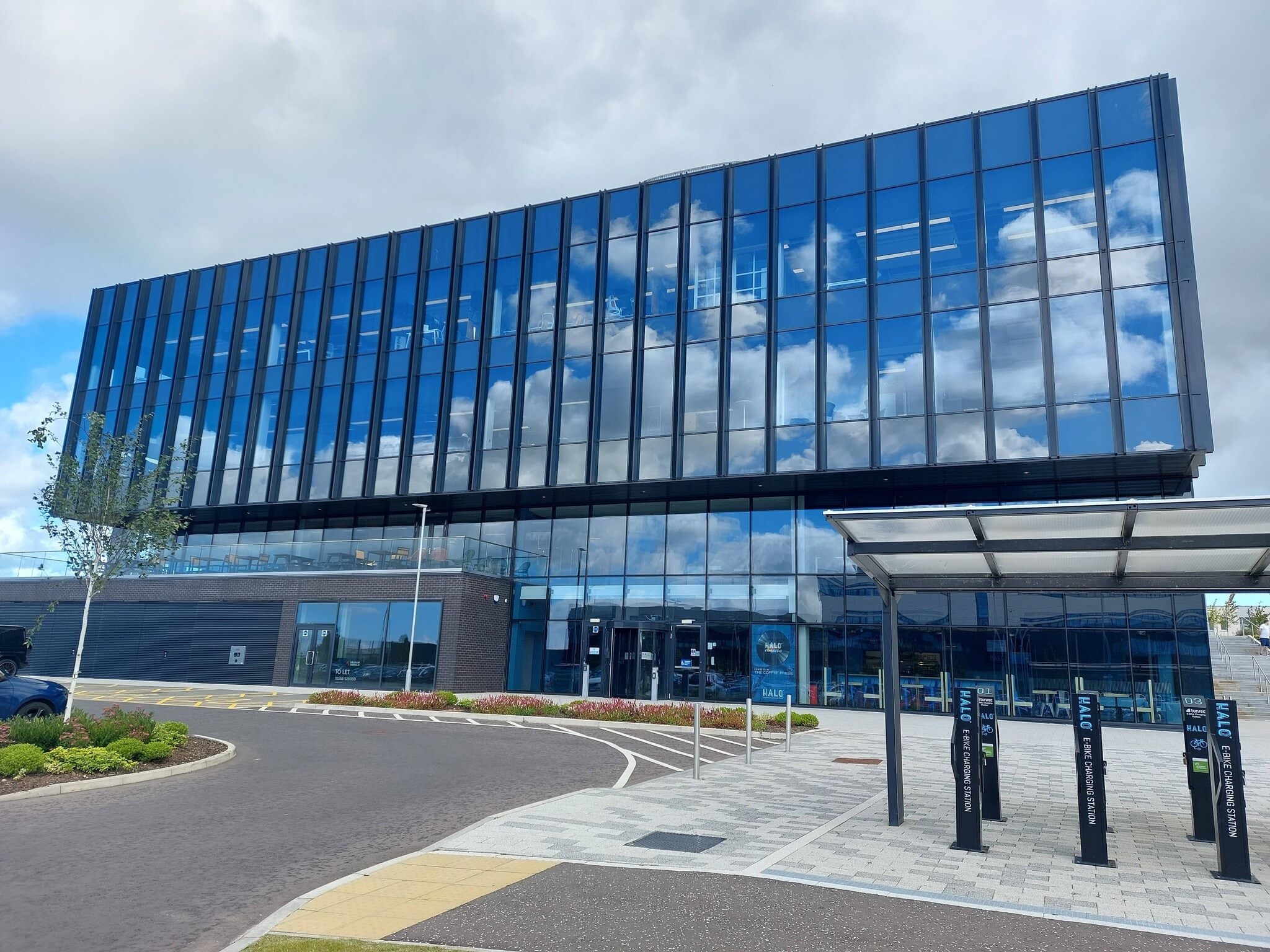 Hill St, Kilmarnock to rent Building Photo- Image 1 of 17