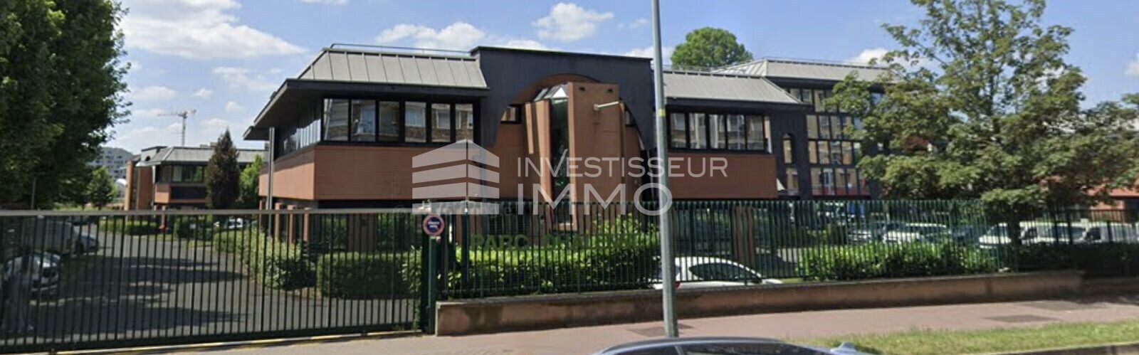 Light Industrial in Saint Ouen to rent Building Photo- Image 1 of 5