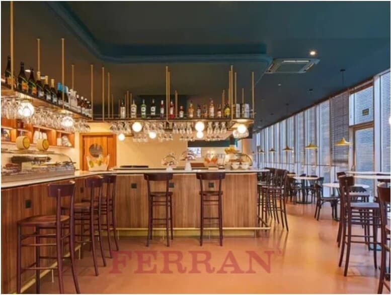 Retail in Barcelona, Barcelona to rent - Interior Photo - Image 2 of 4