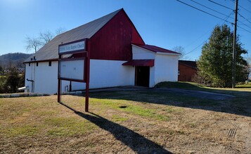 949 Roosevelt, Eleanor, WV for sale Primary Photo- Image 1 of 1