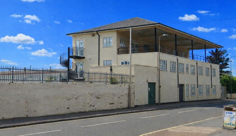Albion Works portfolio of 3 properties for sale on LoopNet.co.uk - Building Photo - Image 2 of 6