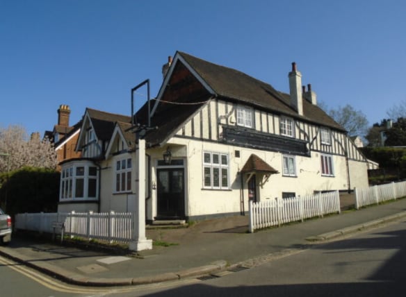40 Linkfield St, Redhill for sale Primary Photo- Image 1 of 1