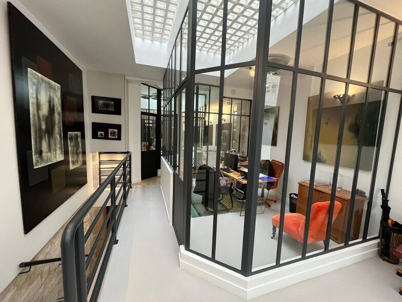 Office in Paris for sale - Building Photo - Image 2 of 8