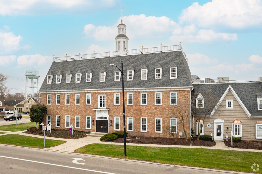 101 W Indiana Ave, Perrysburg, OH for rent - Building Photo - Image 1 of 6