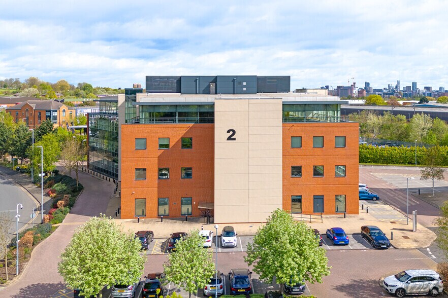 Gelderd Rd, Leeds to rent - Building Photo - Image 2 of 5