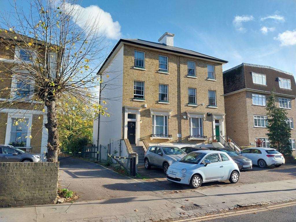 28 Sydenham Rd, Croydon to rent Building Photo- Image 1 of 8