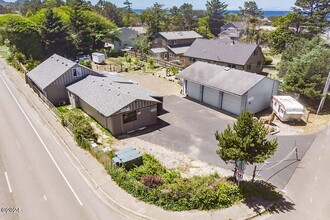 20 Willow St, Depoe Bay, OR for sale Primary Photo- Image 1 of 44