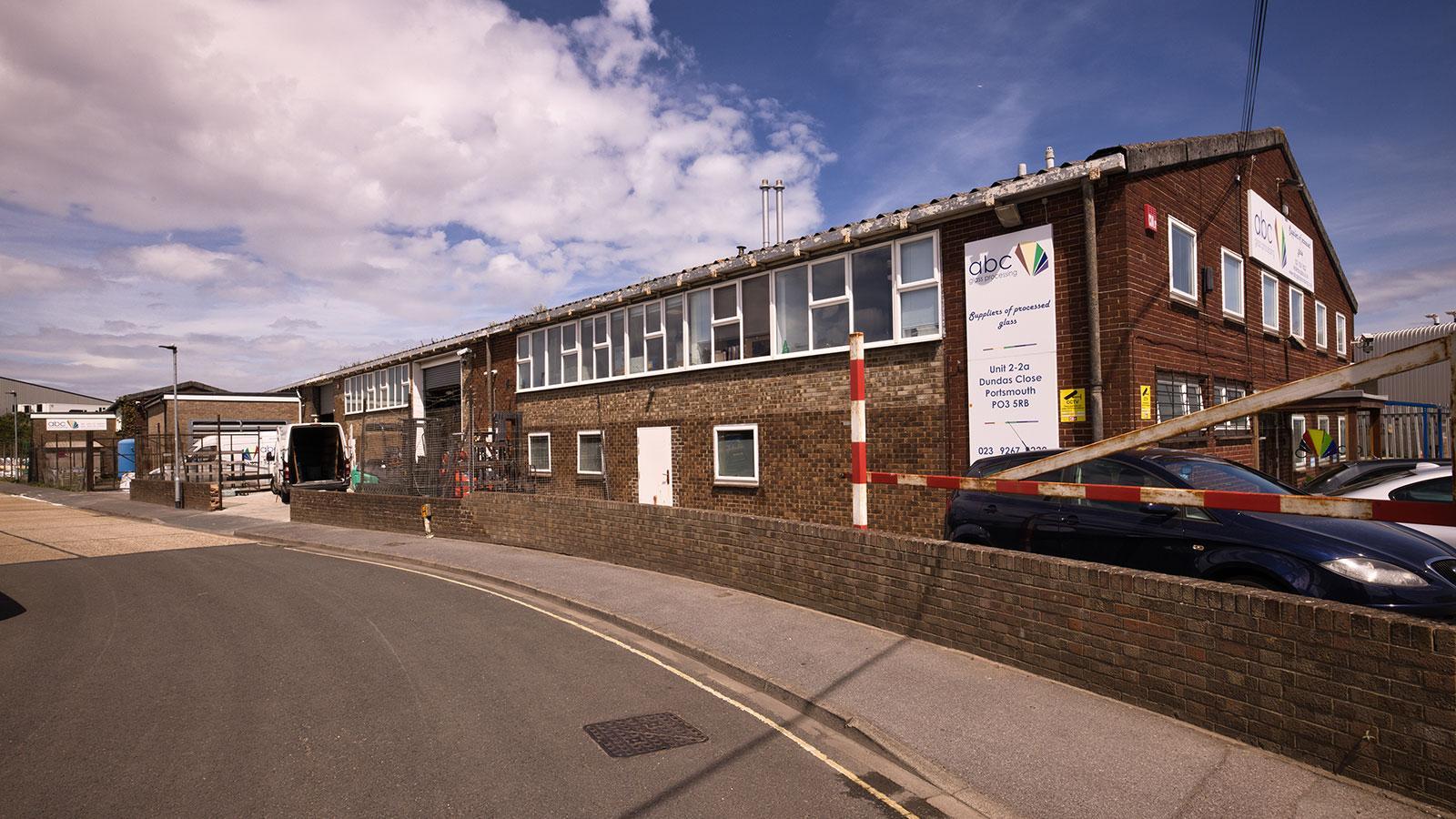 2 Dundas Close, Portsmouth for sale Building Photo- Image 1 of 6