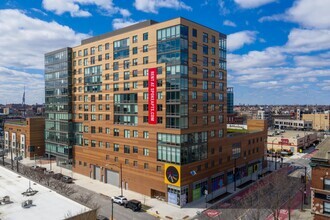 1001 W Chicago Ave, Chicago, IL for rent Building Photo- Image 1 of 9