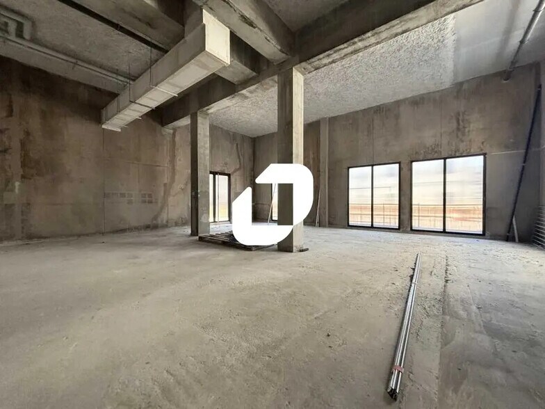 Retail in Bordeaux for sale - Interior Photo - Image 2 of 13