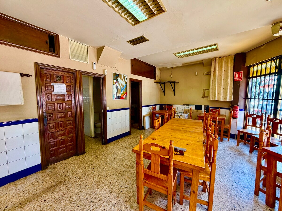 Madrid, MAD 28044 - Unit Puerta 02 - - Interior Photo - Image 2 of 9