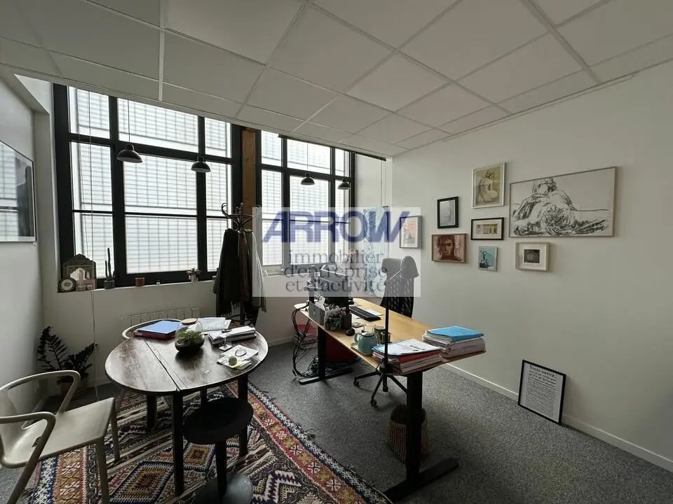 Vente Bureaux 184 m² - Photo 1
