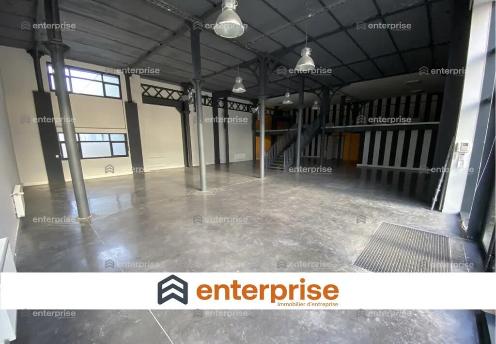 Location Commerce 321 m² - Photo 1