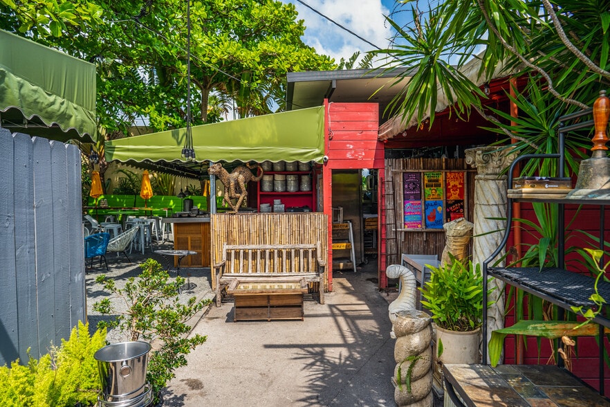 701-709 NE 79th St, Miami, FL for sale - Building Photo - Image 3 of 38