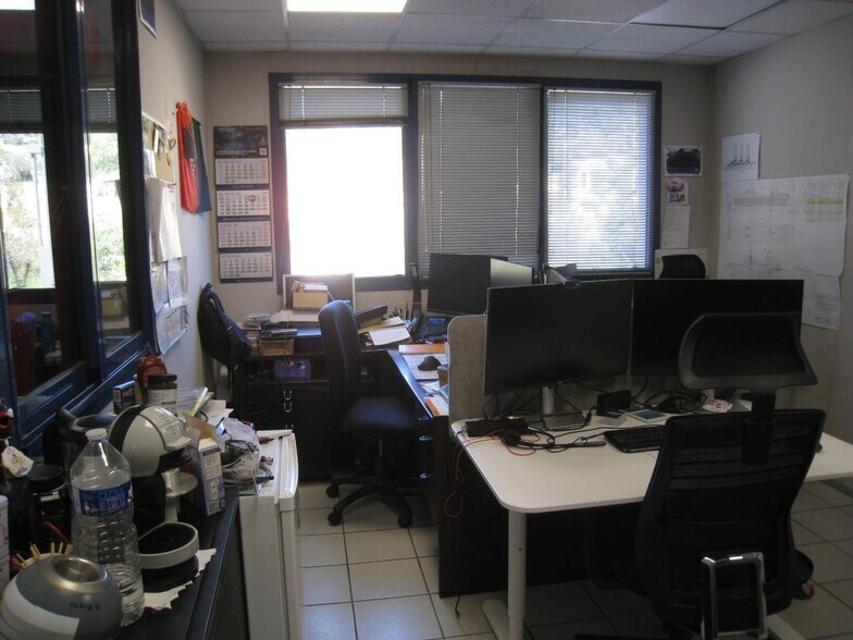 Office in Roquevaire for sale - Building Photo - Image 3 of 6