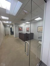 190 S La Salle St, Chicago, IL to rent Building Photo- Image 2 of 5