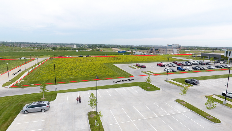 192nd & West Dodge Rd, Omaha, NE for rent - Building Photo - Image 2 of 4