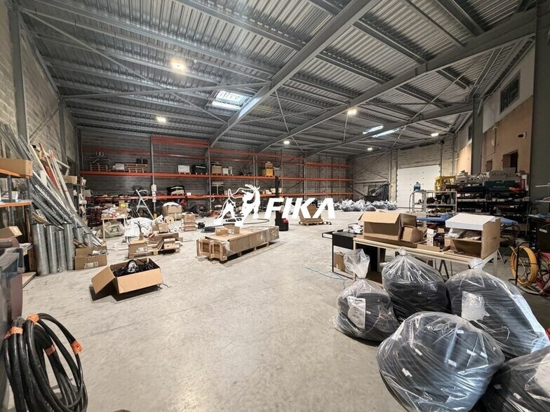 Light Industrial in Portet-sur-Garonne for sale - Interior Photo - Image 3 of 11