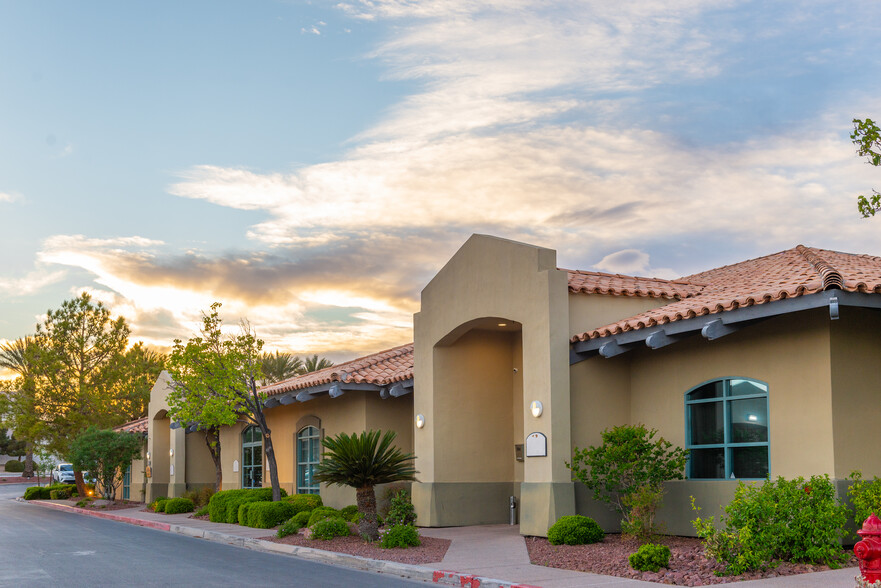 3130 S Rainbow Blvd, Las Vegas, NV for rent - Building Photo - Image 1 of 7