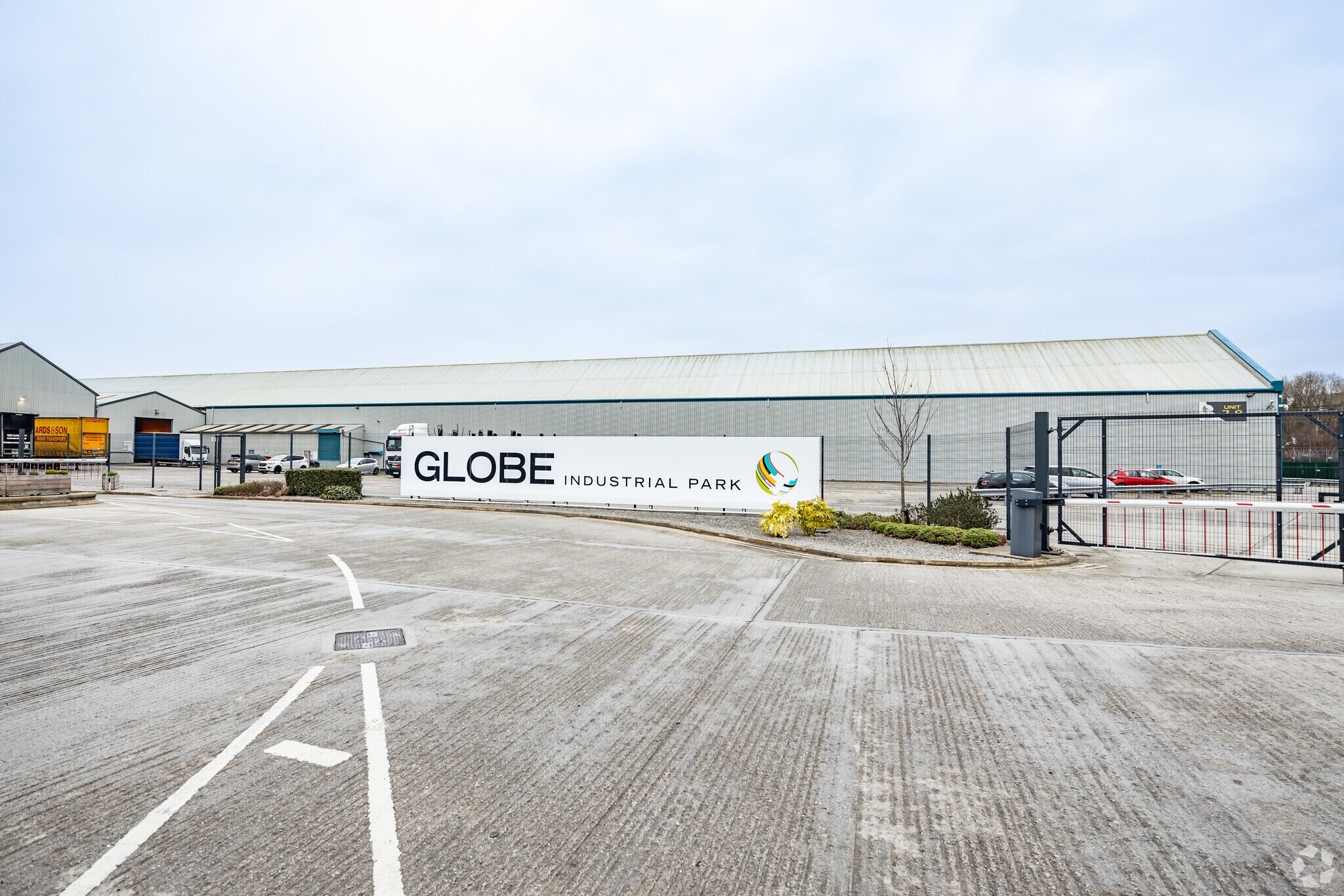 Globe Ln, Dukinfield for sale Primary Photo- Image 1 of 1