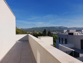 Avenue Marcel Paul (Rd 63), La Seyne-sur-Mer to rent Interior Photo- Image 2 of 4