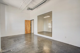 6311 Romaine St, Los Angeles, CA for rent Interior Photo- Image 1 of 7