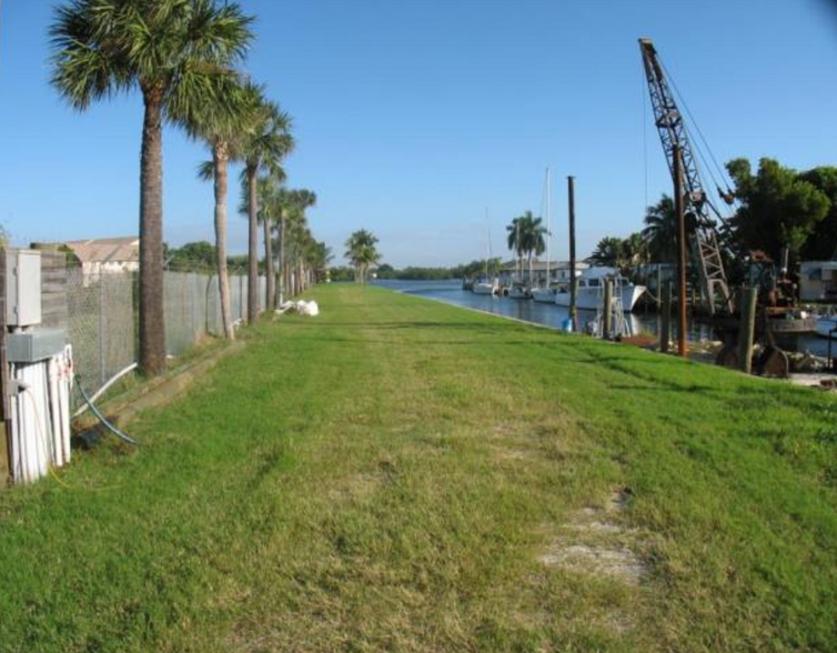 19105-19150 Sea Side Dr, Fort Myers Beach, FL for sale - Building Photo - Image 3 of 7