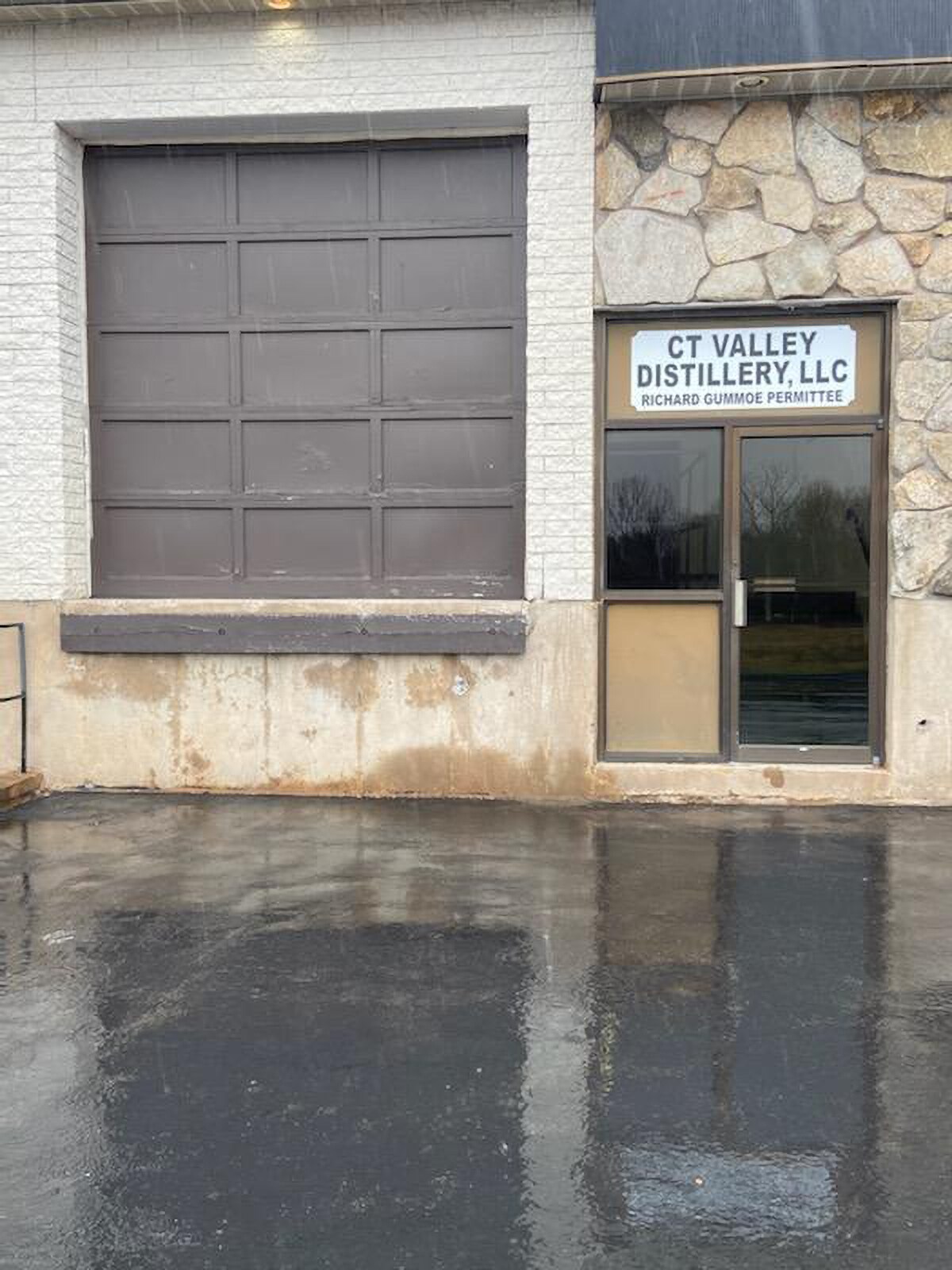 7 Industrial Dr, Ellington, CT to rent Interior Photo- Image 1 of 7