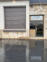 7 Industrial Dr, Ellington, CT to rent Interior Photo- Image 1 of 7