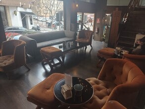 Retail in Madrid, Madrid to rent Interior Photo- Image 1 of 10