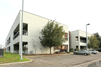 4974 E Clinton Way, Fresno, CA for rent Building Photo- Image 1 of 5