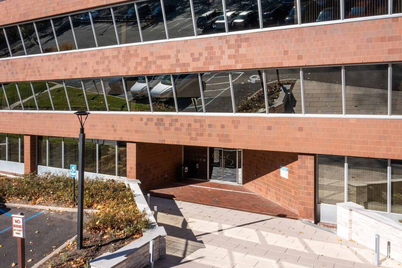 3333 New Hyde Park Rd, New Hyde Park 11042 Lake Success Business Park