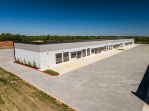 6361 S Oldridge Pl, Rogers, AR to rent Building Photo- Image 2 of 2