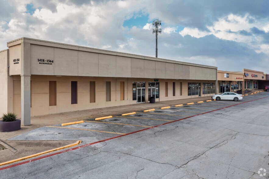 1400-1564 W Buckingham Rd, Garland, TX for rent - Building Photo - Image 2 of 8