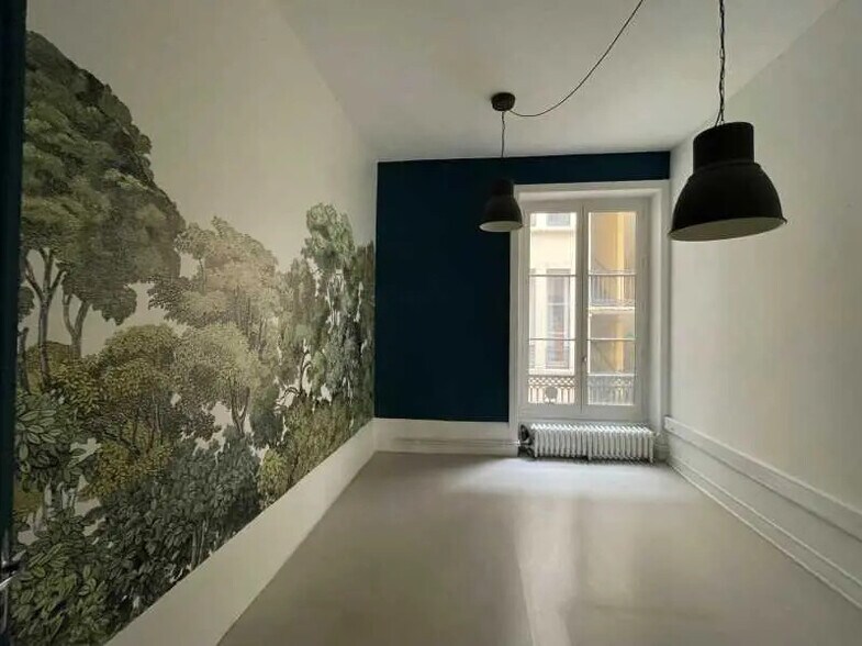 Office in Lyon to rent - Interior Photo - Image 3 of 4