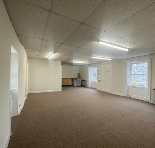 4-6 Bank St, Penicuik to rent Interior Photo- Image 1 of 2