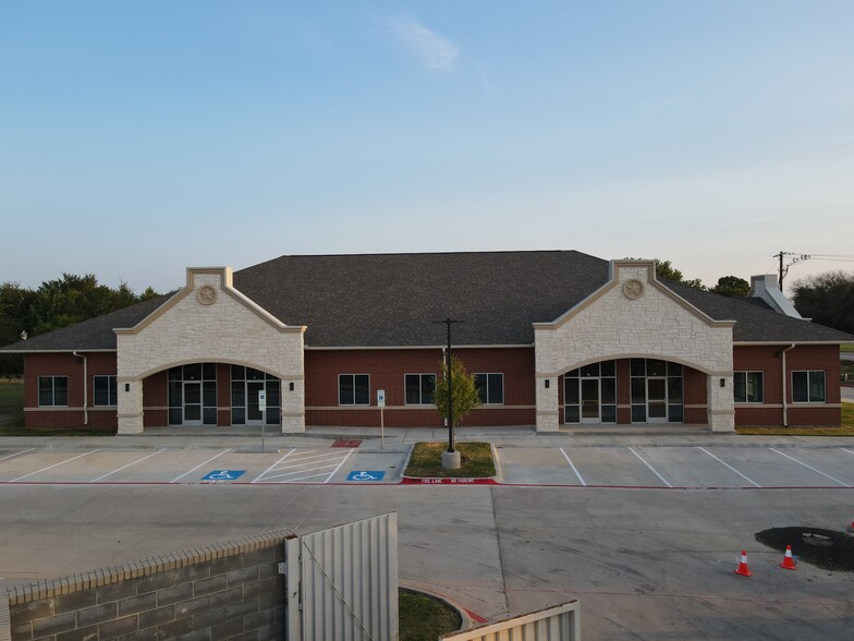 2041 Morriss Rd, Flower Mound, TX for rent - Building Photo - Image 3 of 10