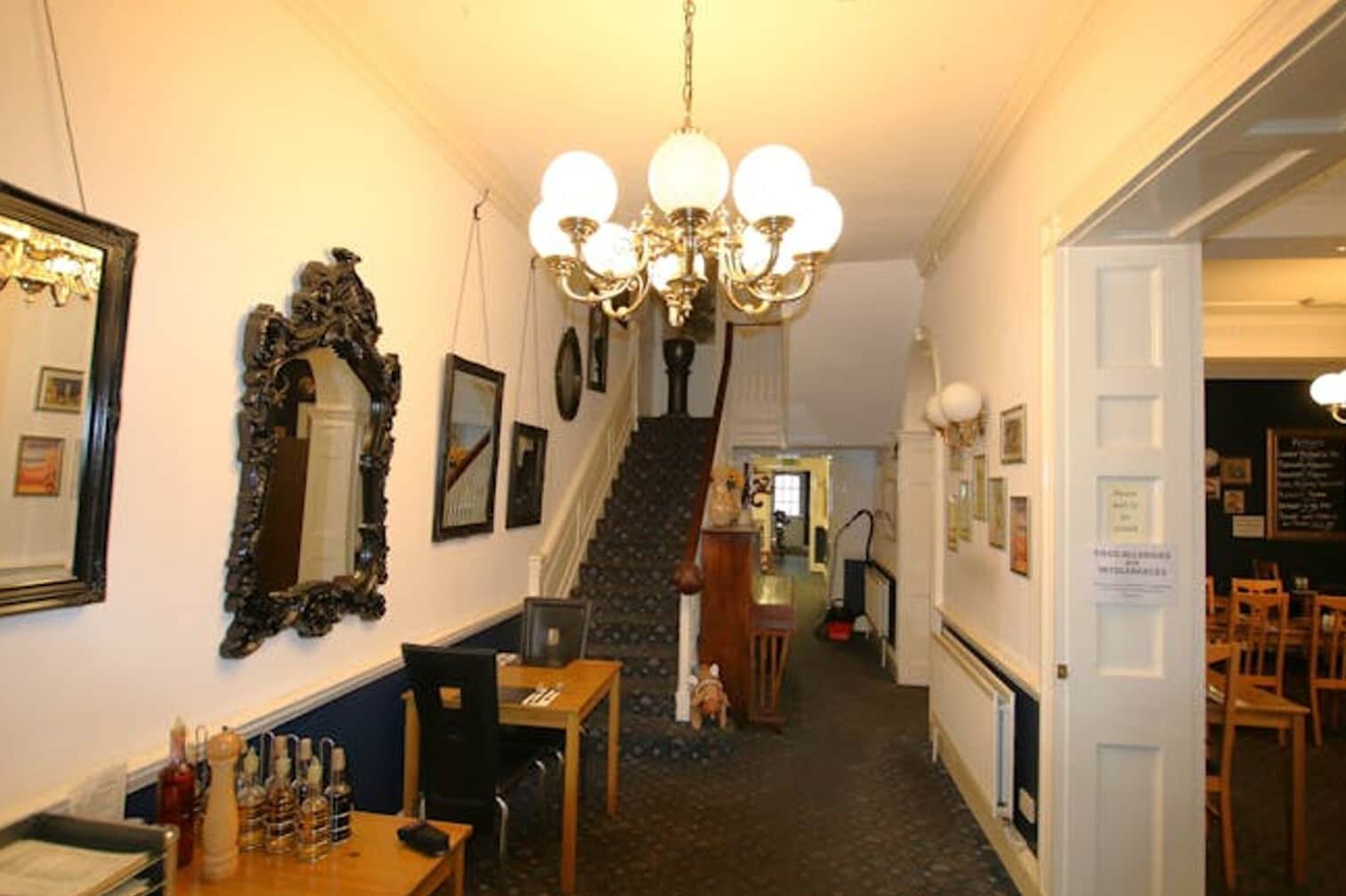 87 High St, Poole to rent Interior Photo- Image 1 of 3