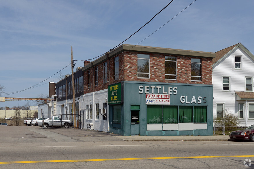 190-196 Washington St, Quincy, MA for rent - Building Photo - Image 2 of 3