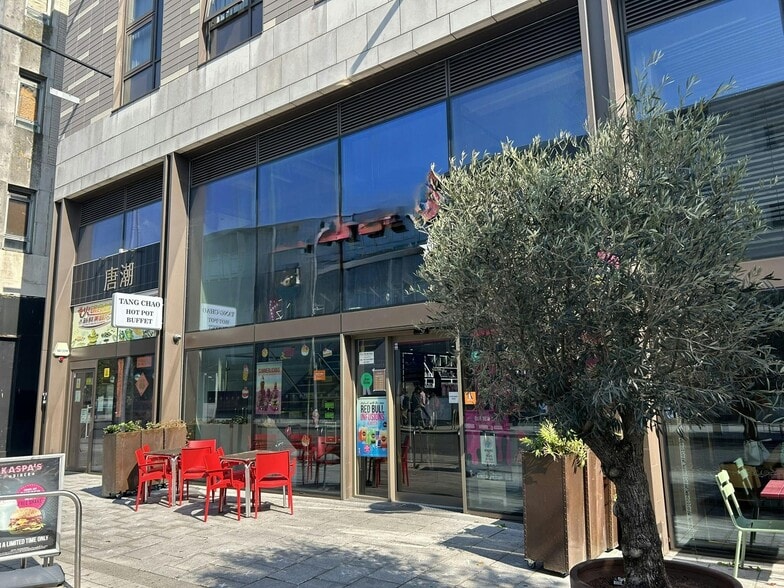 144-152 Above Bar St, Southampton for sale - Building Photo - Image 3 of 11