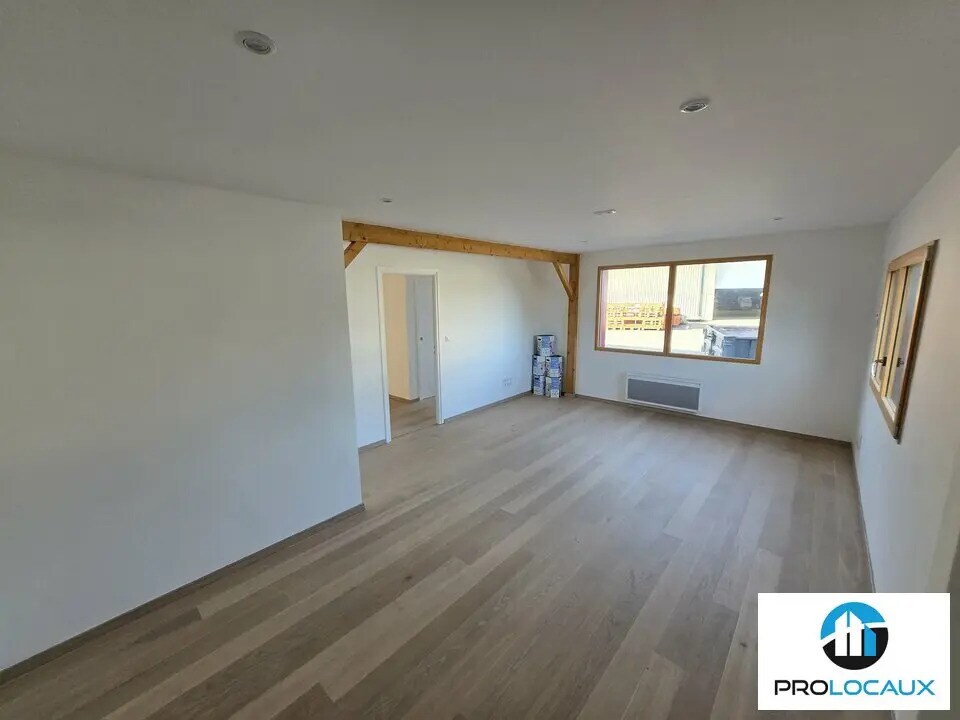 Office in Amiens to rent Interior Photo- Image 1 of 11