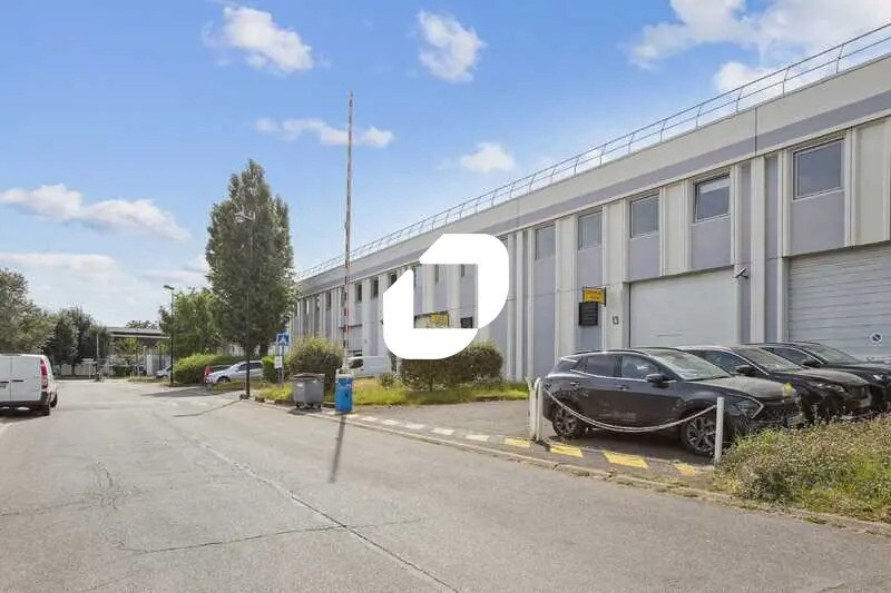 Office in Lisses to rent - Building Photo - Image 2 of 13