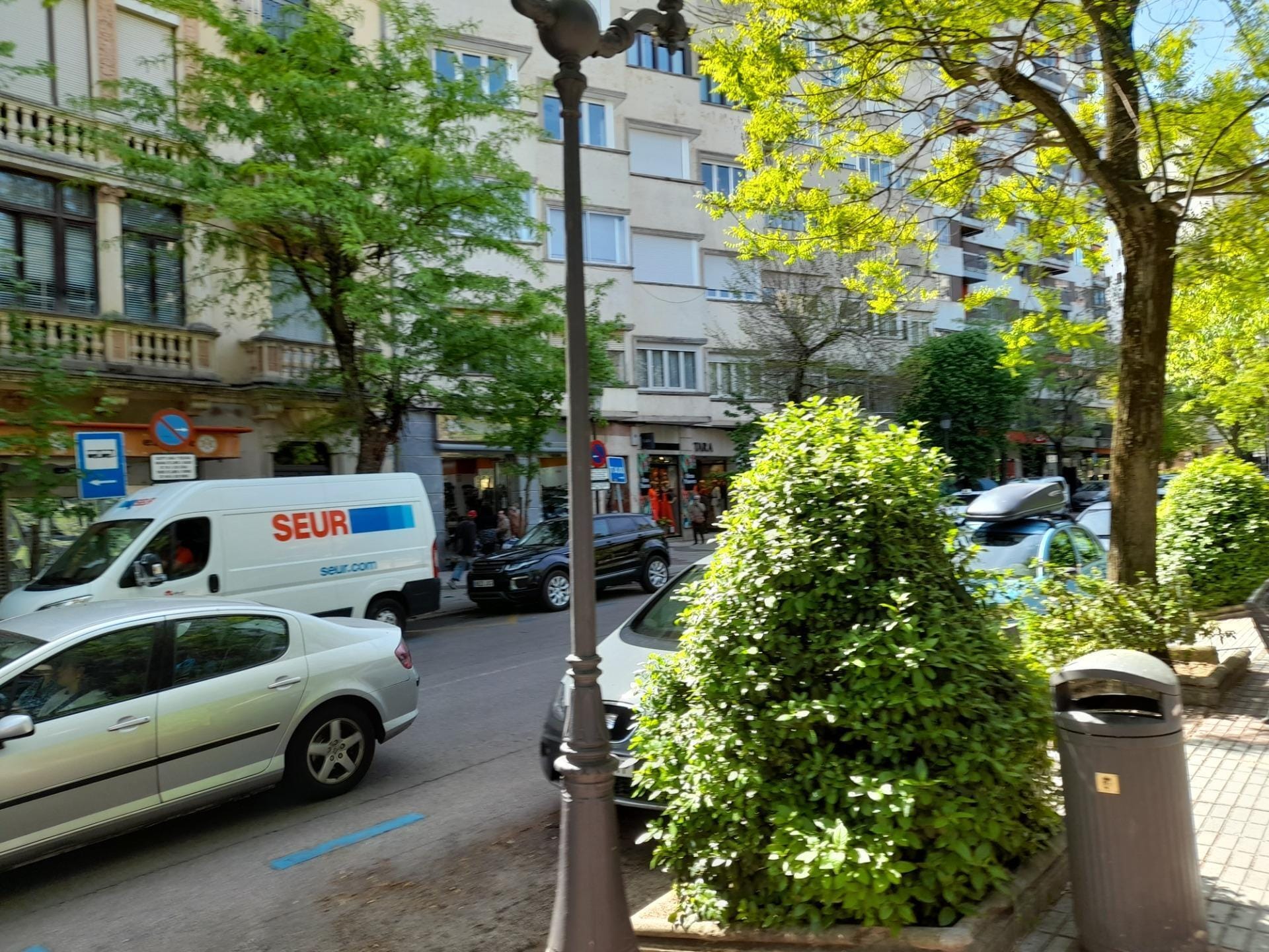 Retail in Cáceres, Cáceres to rent Primary Photo- Image 1 of 2