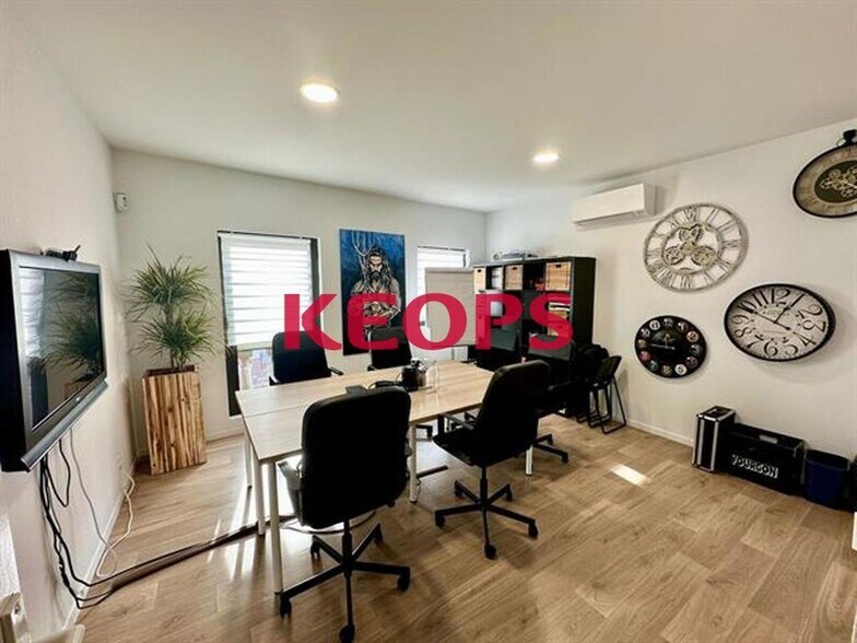 57 Route De Toulouse, Cugnaux to rent - Interior Photo - Image 1 of 13