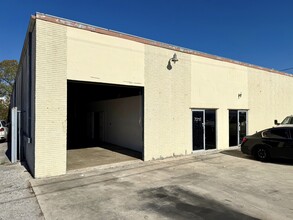 7215-7217 Eckhert Rd, San Antonio, TX for rent Building Photo- Image 1 of 12