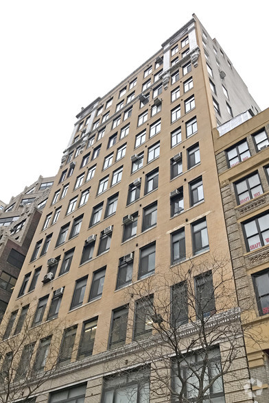 344 W 38th St, New York, NY for rent - Primary Photo - Image 1 of 24