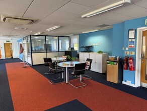 40-52 The Broadway, Crawley to rent Interior Photo- Image 2 of 4