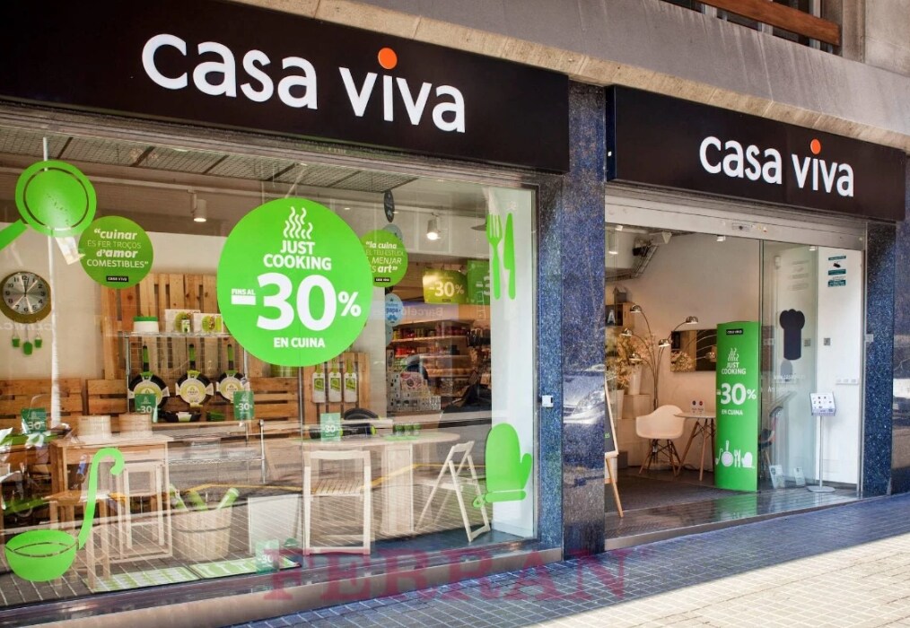 Retail in Barcelona, Barcelona to rent Building Photo- Image 1 of 2